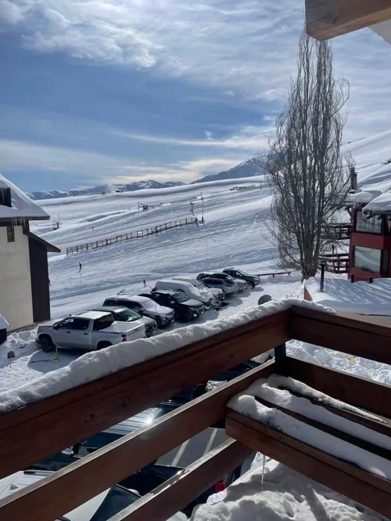Exquisito y amplio depto para 9 personas ski in out